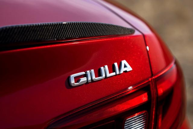 Do poslednjeg detalja – Najnovije slike Alfa Romeo Giulia QV [Galerija]